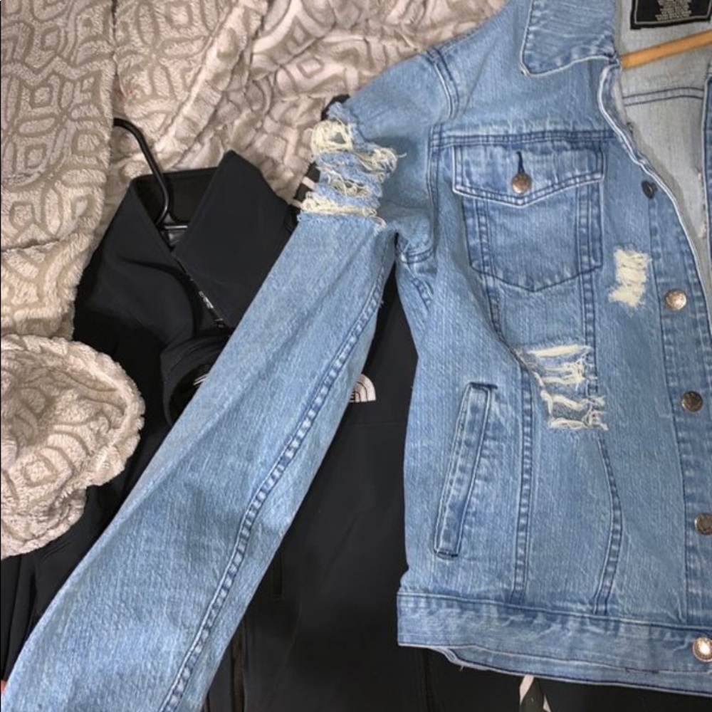 Jean jacket - Picture 2 of 4